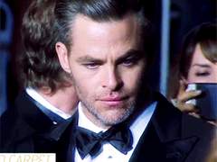 품으로 떨어진 3