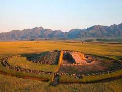 사카 고분과 카자흐스탄의 다른 불가사의