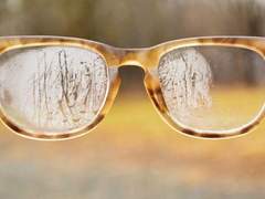 안경에 습기가 차는 이유