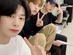 몬스타엑스 유사 모음