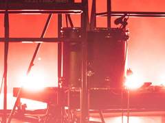 노면을 가르는 아지랑이