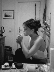 들리진 않겠지만, 너에게