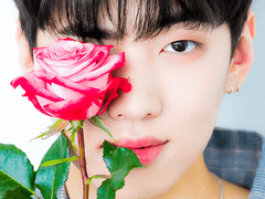 로즈데이 기념 재찬 장미를 든 재찬 보정