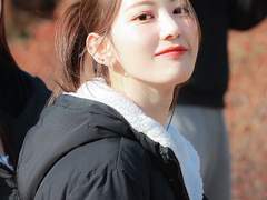 연예인 된 사쿠라랑 재회하는 여주 썰