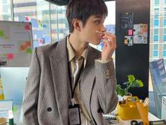 김대리 몇 살이야