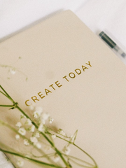 오늘이자 어제인 일기장