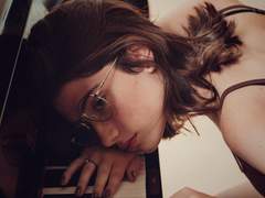 적극적인 방식의 안티에이징, 안경