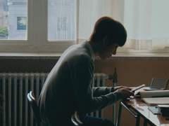 지하 1층에 가려는 학생을 만난다면 절대 따라가지 마세요