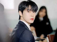 누가 써줘라.. 첫사랑 오래 못 잊는 작가 도영..