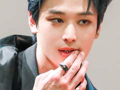 16 . 몸만 섞는 사이