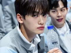 명찰로 이루어진 사랑(2)