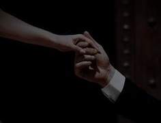 𝑪𝒍𝒐𝒔𝒆𝒓