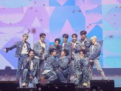 세븐틴 올라운더 홍일점 입니다.