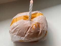 젊음이라고는 없었을 것 같은 얼굴이다