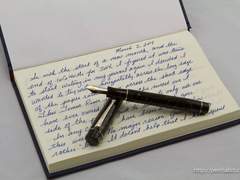 조금은 특별한 친구에게.