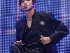 꿈속에서 만난 왕국의 황제 이동혁1