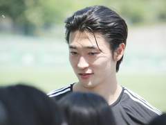 [조규성] 규성이 오늘은 아무래도 이빨 해놨으니까 침 좀 흘릴 수 있는데,