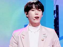 그사람 어깨에 기대면