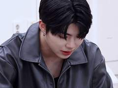 [박건욱] 연하남 달래기