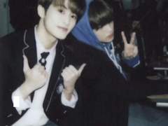 틀어진 열여덟 01