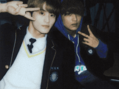 틀어진 열여덟 02