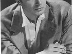 칼라스랑 코렐리 노래나 듣고 가라