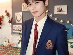 (상)재수탱이 이주연이랑 사기 결혼하기