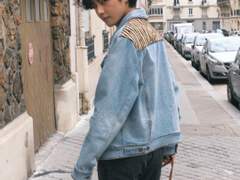 다정도 병인 양하여 잠 못 들어 하노라