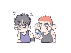 왜 그 남자는 페트병을 던졌는가.