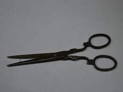 Dylis W. Sharon 🎨 Slytherin 🖌 Half Blood