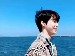 바다를 무서워하는 나와 바다 여행을 가게 된 그.