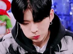 요리 못하는 내 거친 생각과 불안한 눈빛과 그걸 지켜보는 남편