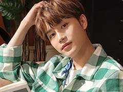 부러웠었다? 그 사람이 참.