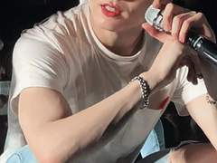 남자처럼 보이고 싶어서