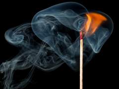 물이 사라지며, 빛은 사그라들었다.