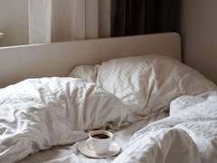 자각하지 못한 새 커져버린 빛에게.