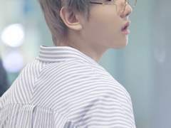 2 초콜릿만 좋아하던 너드가 사랑에 빠졌다 '^'