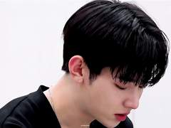 특별하지만 이상한 01