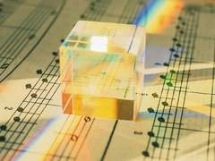 해당 인물 정보를 로딩합니다······