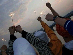 살아남아야한다.