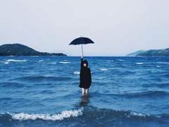 두고 온 여름이 신경 쓰여