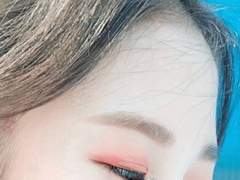 오마이걸 아린과 유아는 쌍수를 한게 아니고 쌍테를 붙인것입니다