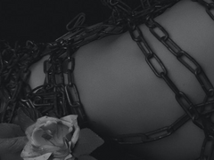 물어뜯는게 애정이라니