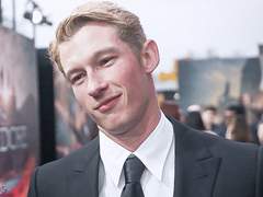 만우절에 칼럼한테 고백했는데 진심인 거 알고 받아주고 그 날 데이트까지