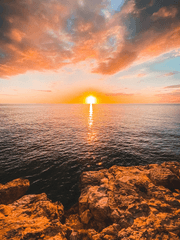 바래진 먼지를 털어 펼쳐 보는 우리들의 마지막 졸업 앨범