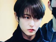 가슴 만질래? 고르기.