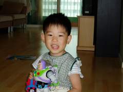 우리가 잃어버린 것들은 모두 유년에 가 산다