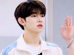 제로베이스원 제베원 장하오 사주