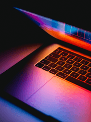 국정원 요원에서 1군 아이돌까지