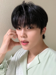 [제로베이스원 박건욱]